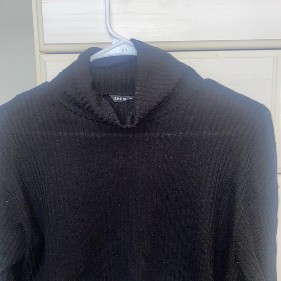 Black long sleeve - Picture 2 of 3